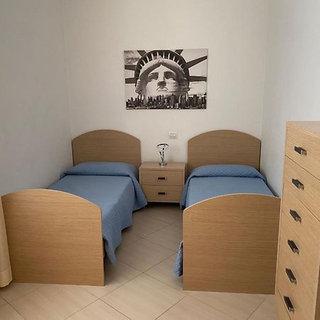 Hotel Ambasciatori Pineto Szoba fotó