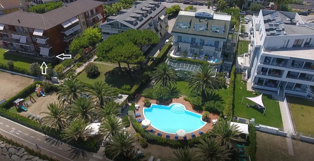 Hotel Ambasciatori Pineto Kültér fotó