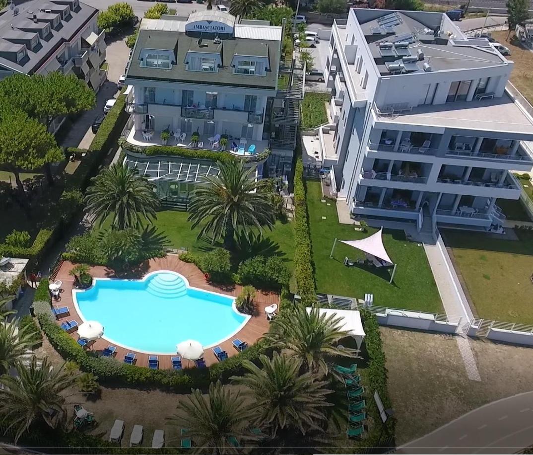 Hotel Ambasciatori Pineto Kültér fotó