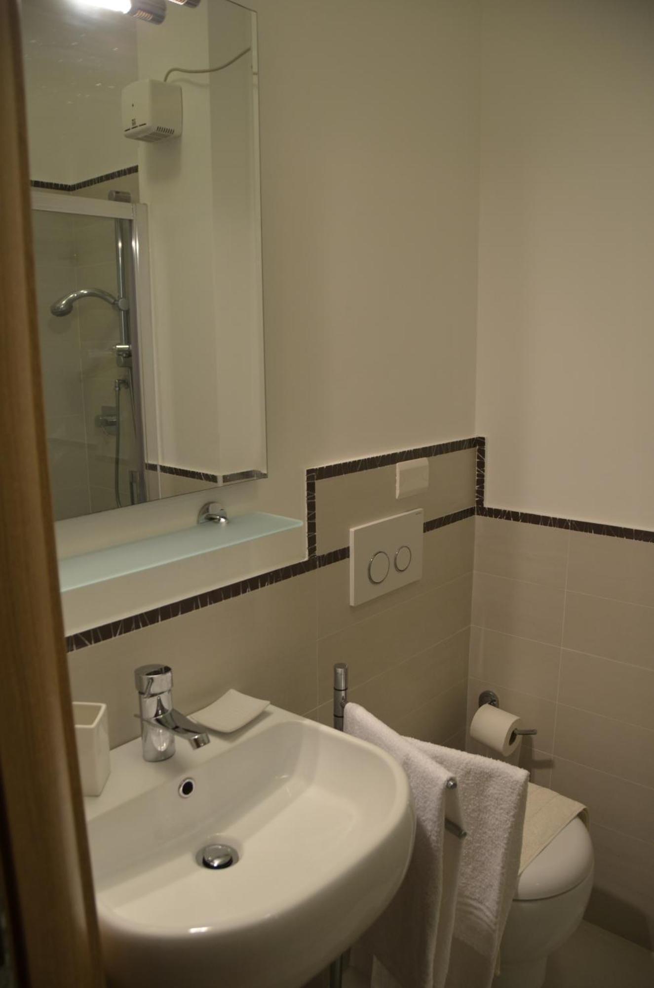 Hotel Ambasciatori Pineto Szoba fotó